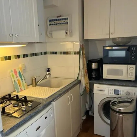 T3 Agde: Confort, Parking, Proche Plage Et Commerces, Capacite 5 Pers. - Fr-1-749-7 * Agde