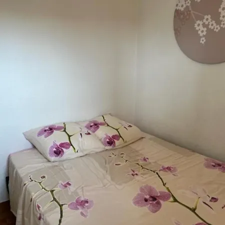T3 Agde: Confort, Parking, Proche Plage Et Commerces, Capacite 5 Pers. - Fr-1-749-7